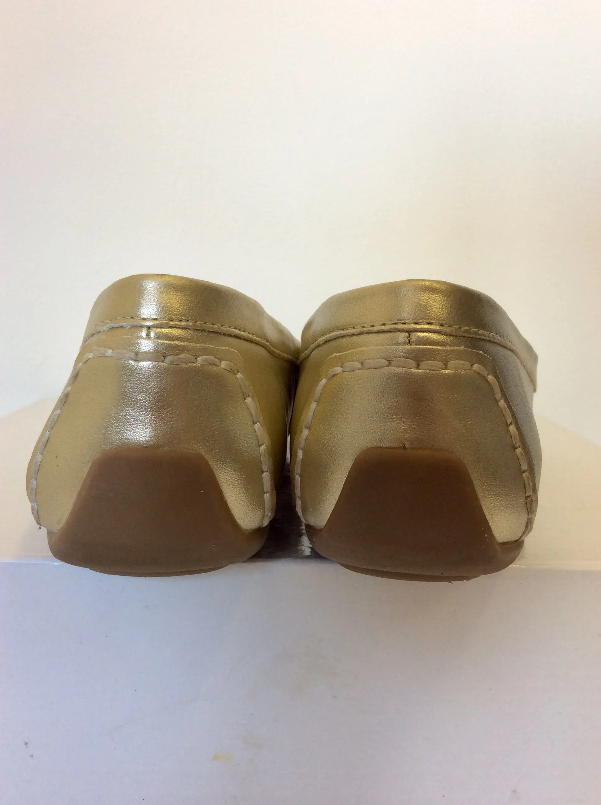 BRAND NEW LOTUS GOLD SLIP ON LOAFERS SIZE 6/39