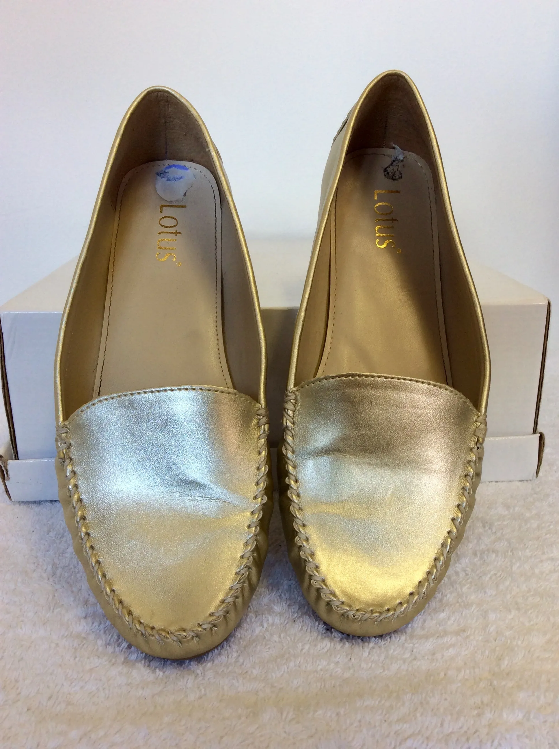 BRAND NEW LOTUS GOLD SLIP ON LOAFERS SIZE 6/39