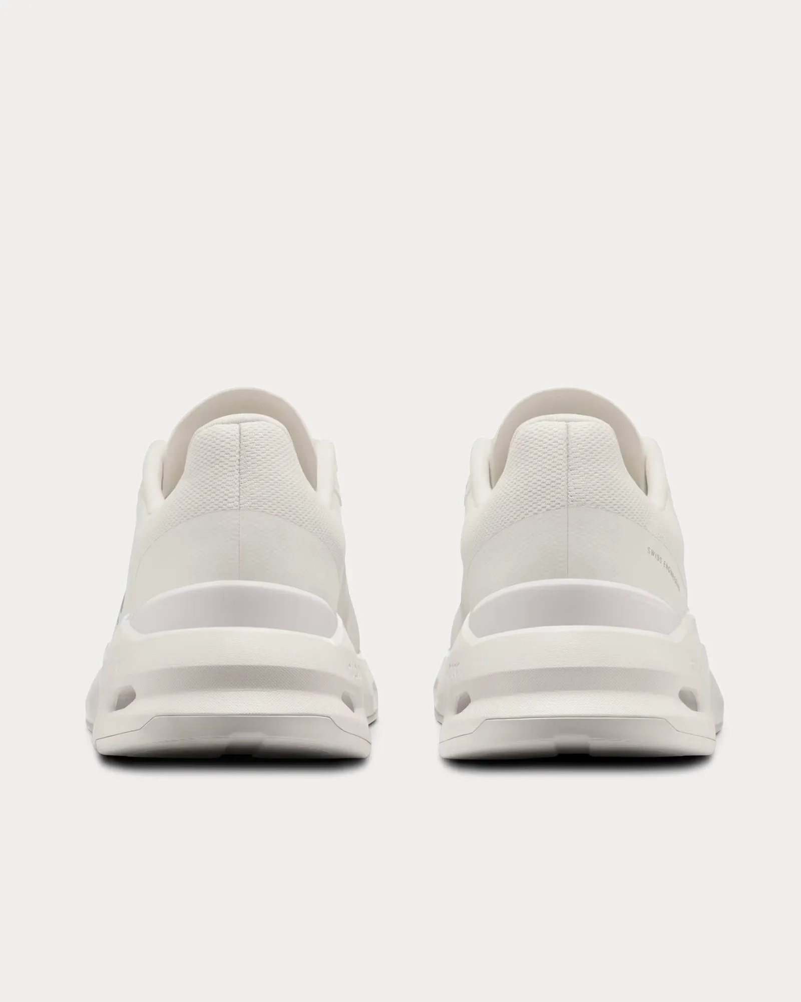 Cloudpulse Undyed / Frost Training Shoes