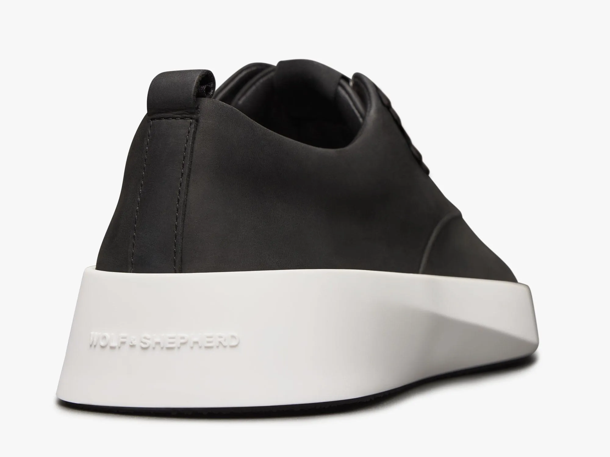 Cruise Lace-Up