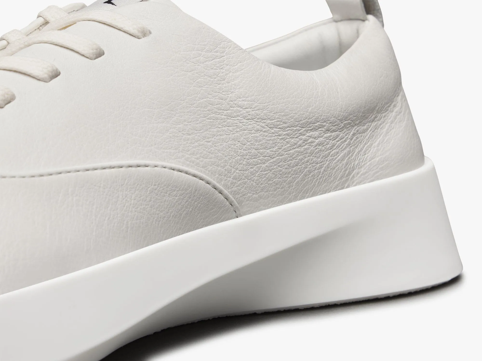 Cruise Lace-Up