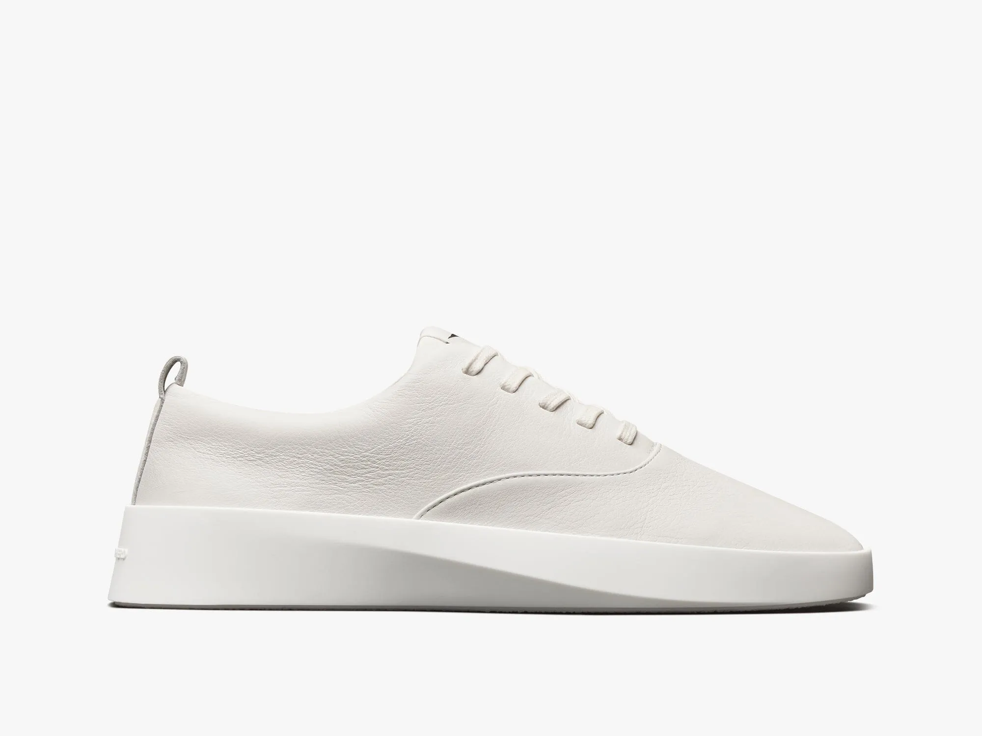 Cruise Lace-Up