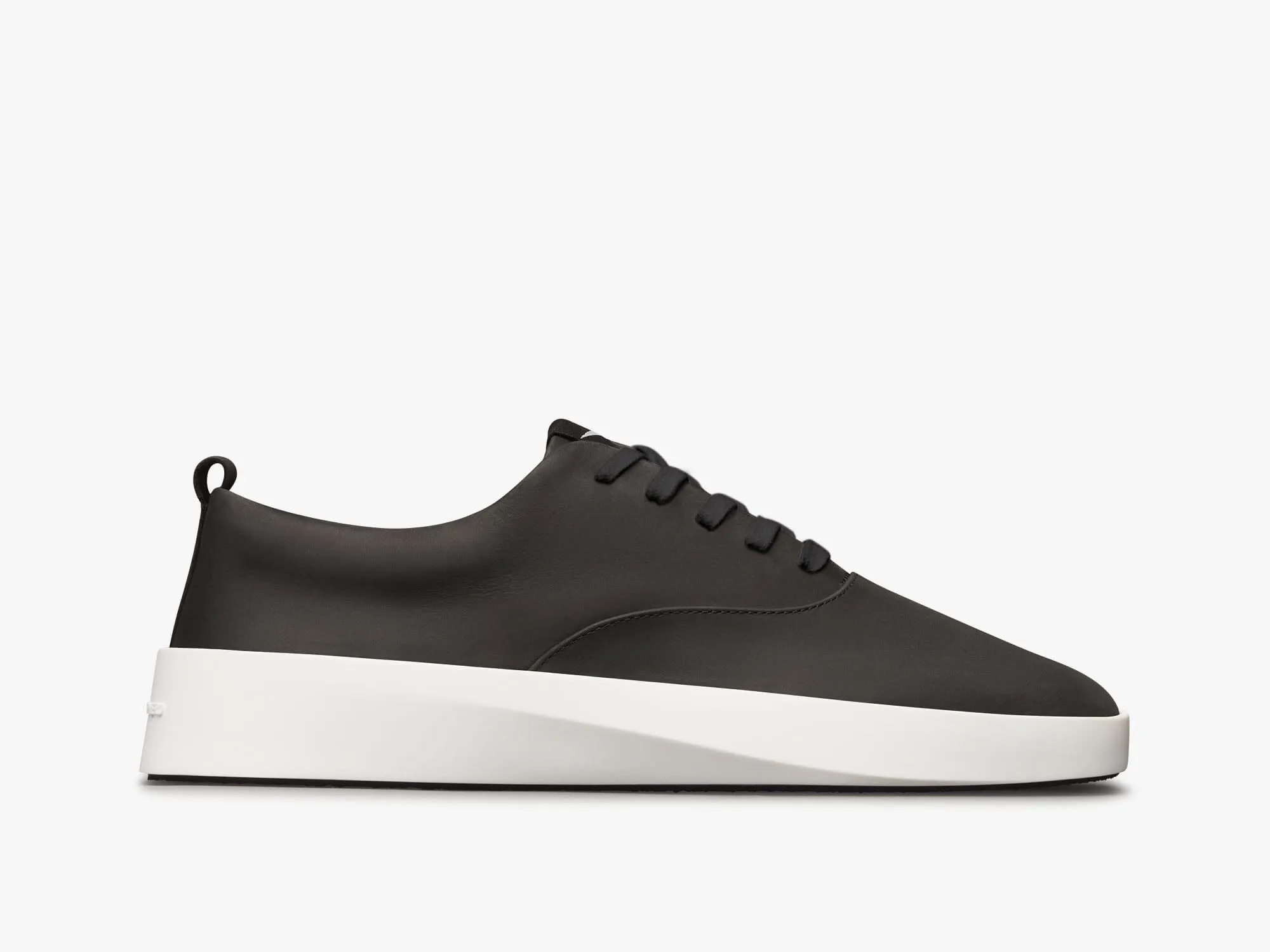 Cruise Lace-Up